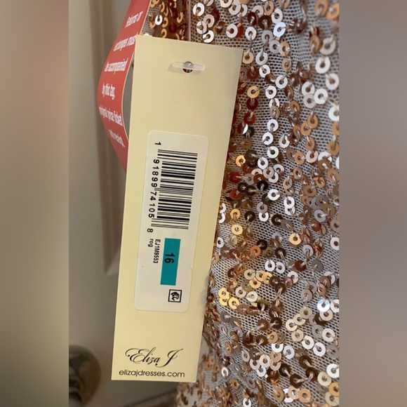 Sequin Plus Dress - Picture 5 of 6